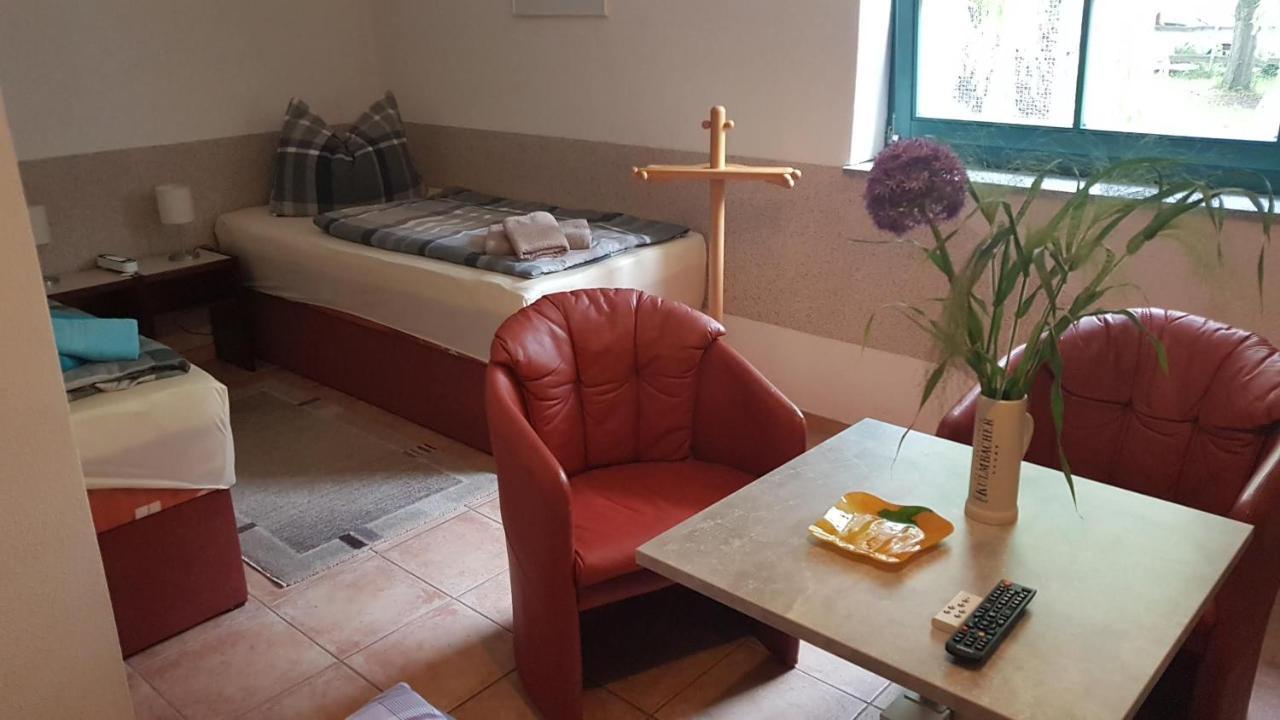 Apartment Im Gruenen Mit Anbindung Ans Zentrum Erfurt Exteriör bild